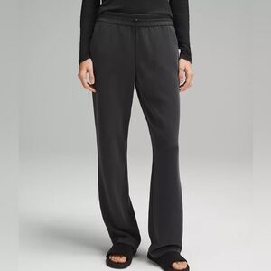 Softstreme High-Rise Pant